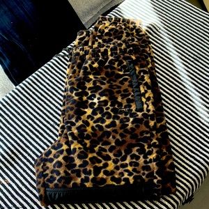 Vans men’s fleece joggers size S perfect condition never worn cheetah print